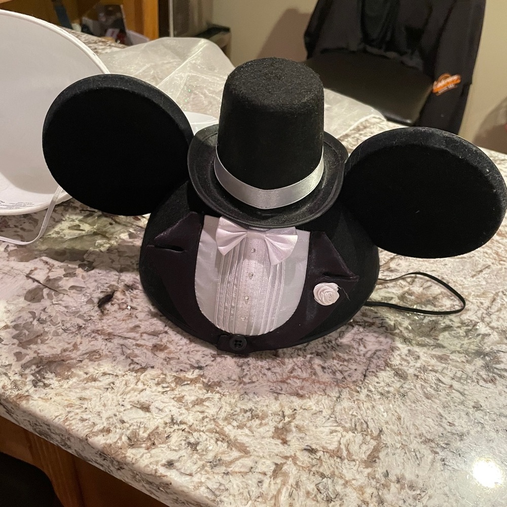 Disney parks Mickey hat
